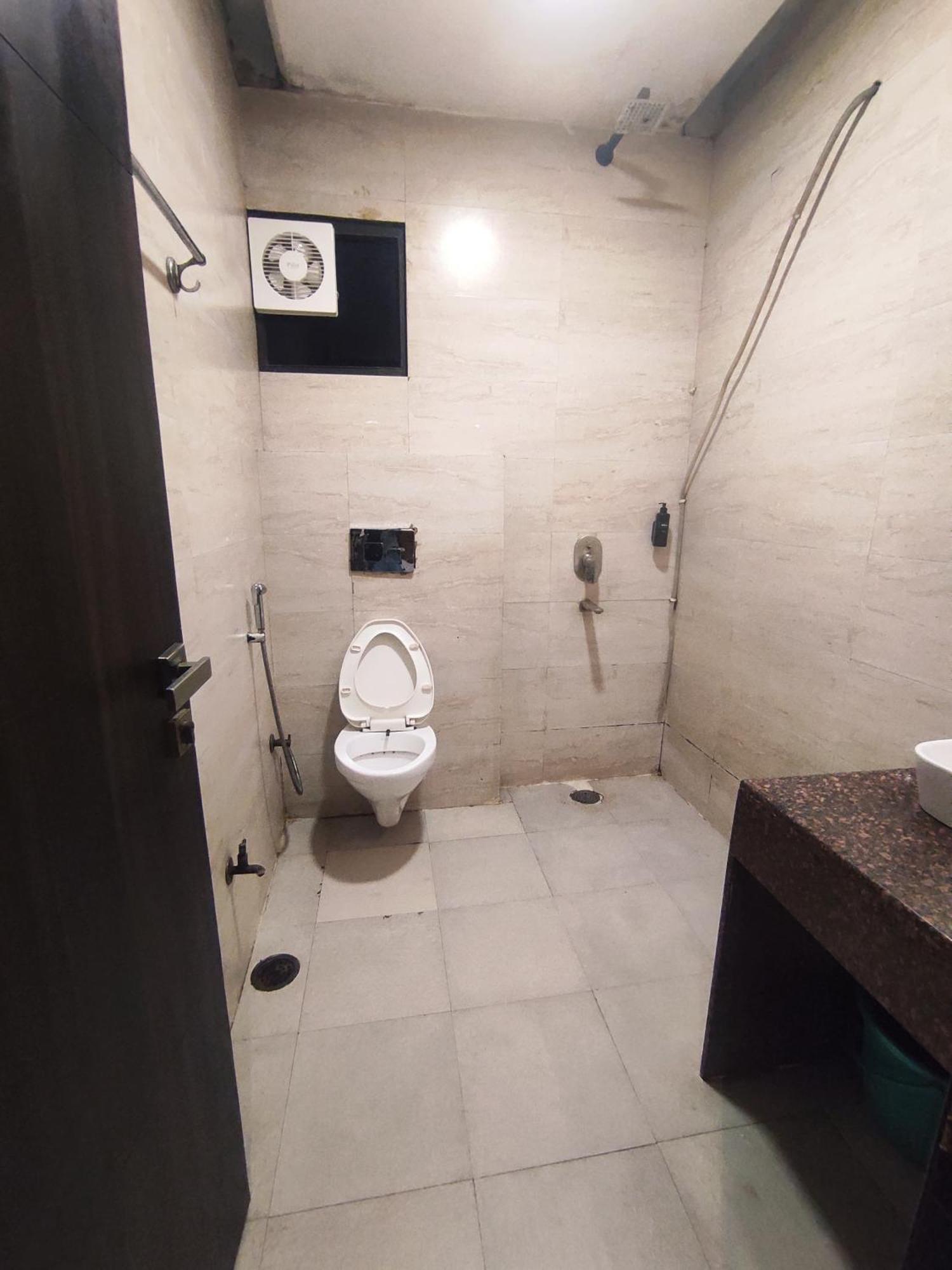 Hotel Shri Saai Deluxe *