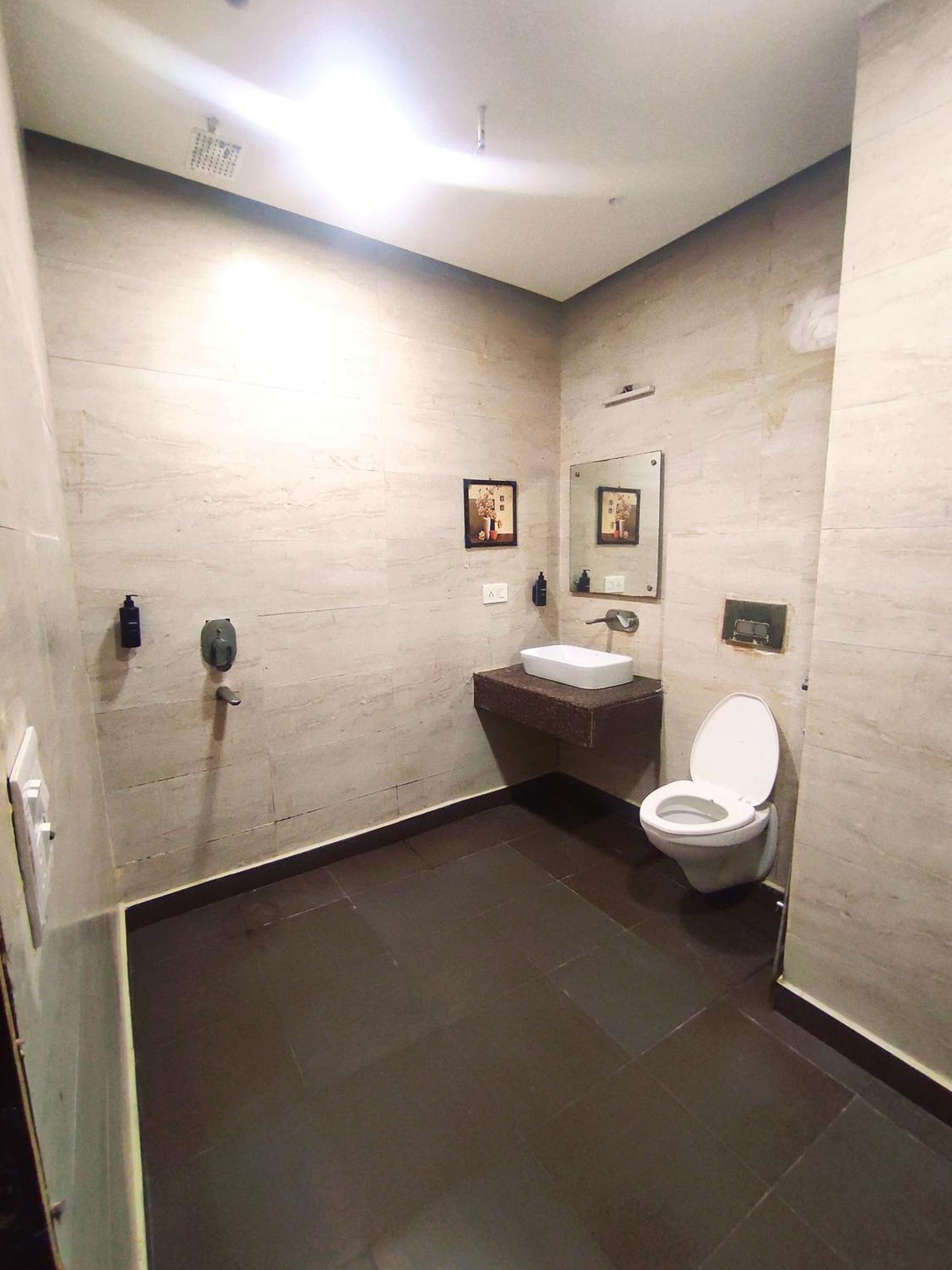 Hotel Shri Saai Deluxe *